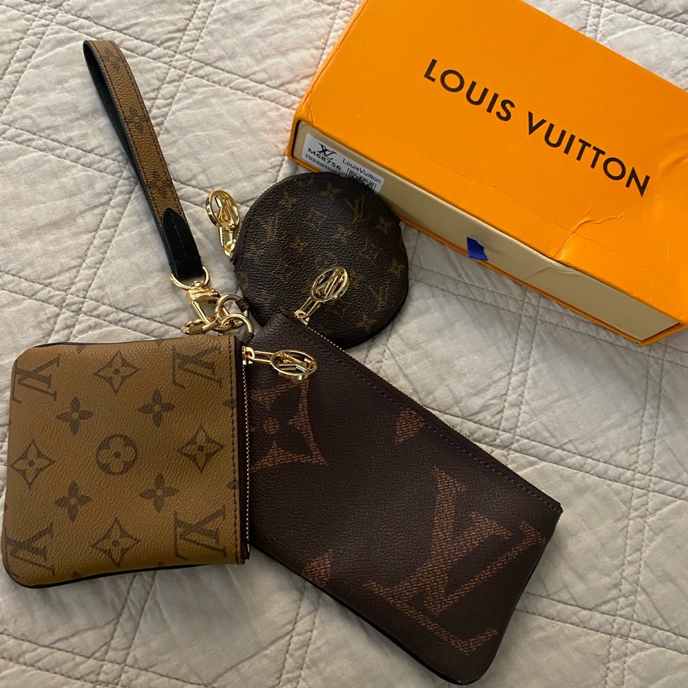 WRISTLET